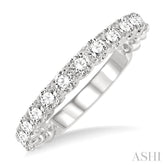 3/4 Ctw Lattice Round Cut Diamond Wedding Band in 14K White Gold