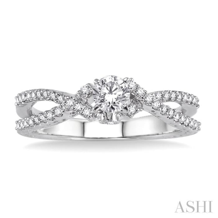 1/2 Ctw Diamond Engagement Ring with 1/4 Ct Round Cut Center Stone in 14K White Gold