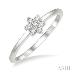 1/8 Ctw Floral Motif Round Cut Diamond Petite Fashion Ring in 10K White Gold