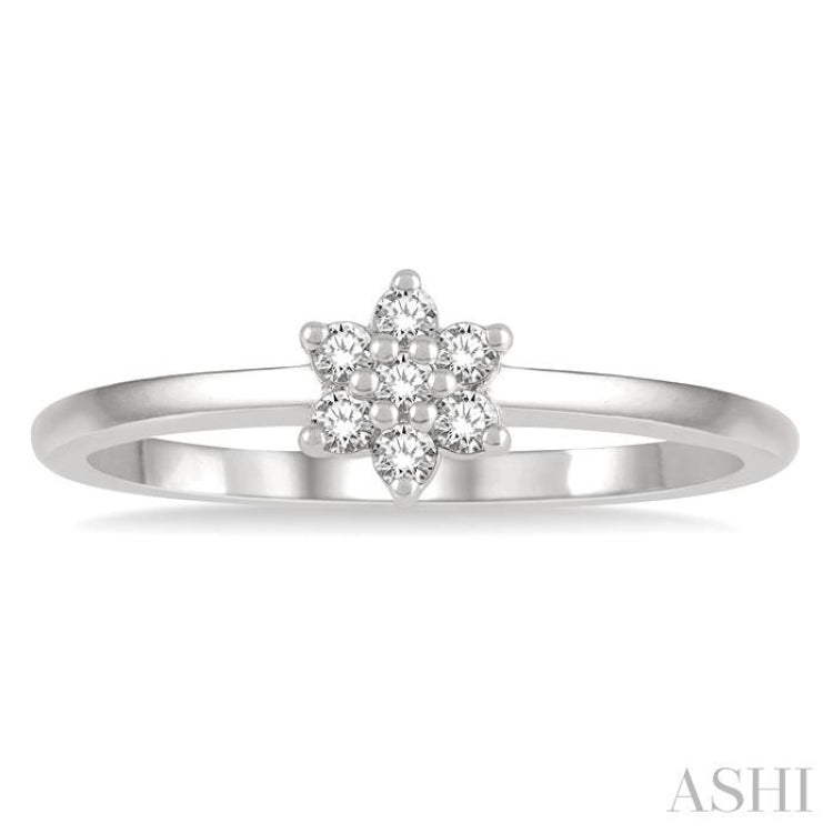 1/8 Ctw Floral Motif Round Cut Diamond Petite Fashion Ring in 10K White Gold