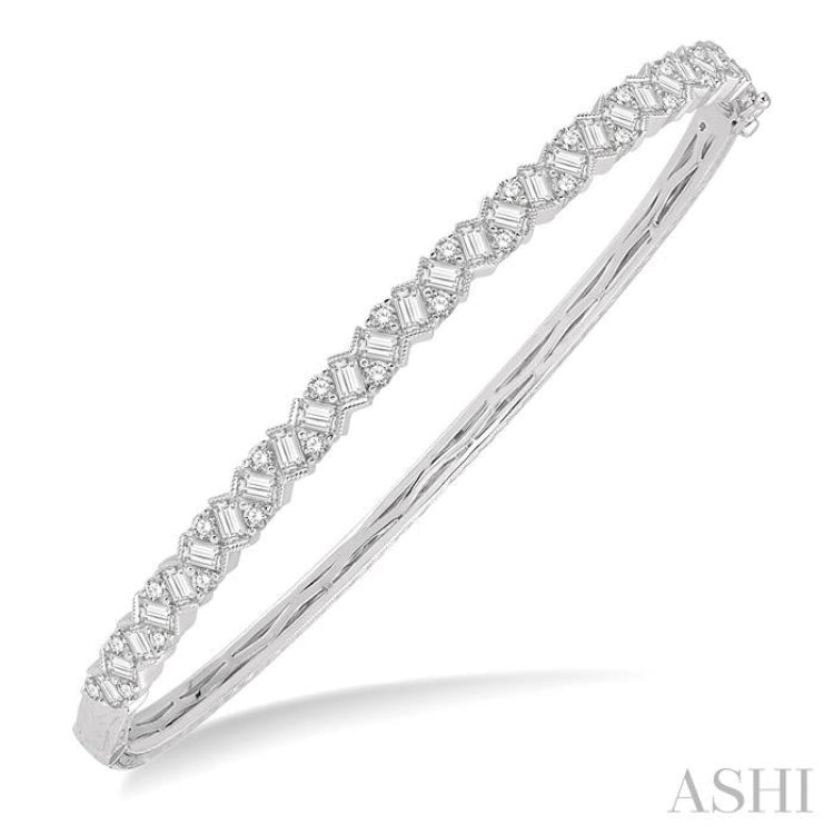 2 Ctw Zigzag Baguette and Round Cut Diamond Bangle in 14K White Gold