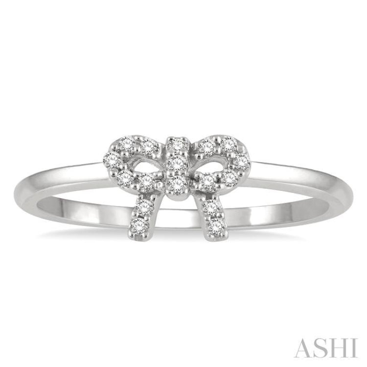 1/10 Ctw Bow Cutout Round Cut Diamond Petite Fashion Ring in 10K White Gold