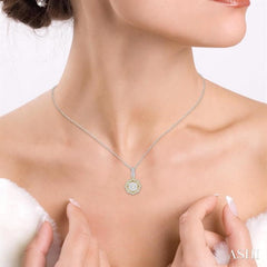1/3 Ctw Star Lattice Lovebright Round Cut Diamond Pendant With Chain in 14K White and Yellow Gold