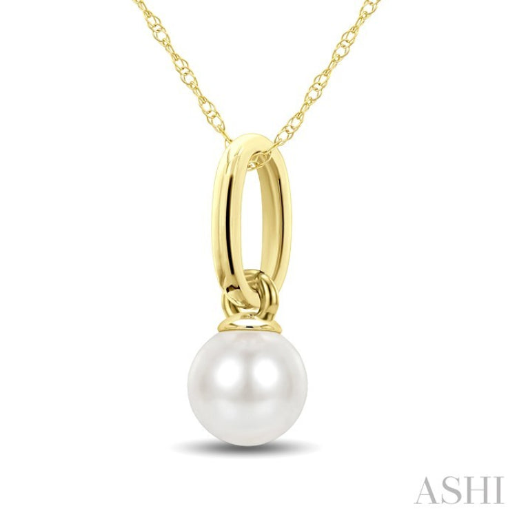 4 MM Round Shape White Cultured Pearl Solitaire Pendant With Chain in 10K Yellow Gold