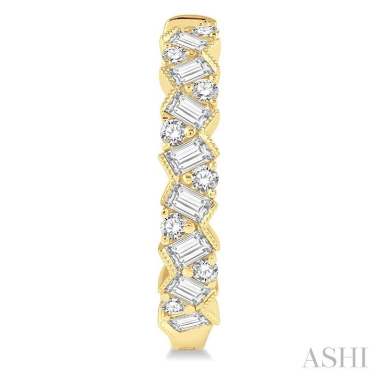 1 Ctw Zigzag Baguette and Round Cut Diamond Hoop Earrings in 14K Yellow Gold