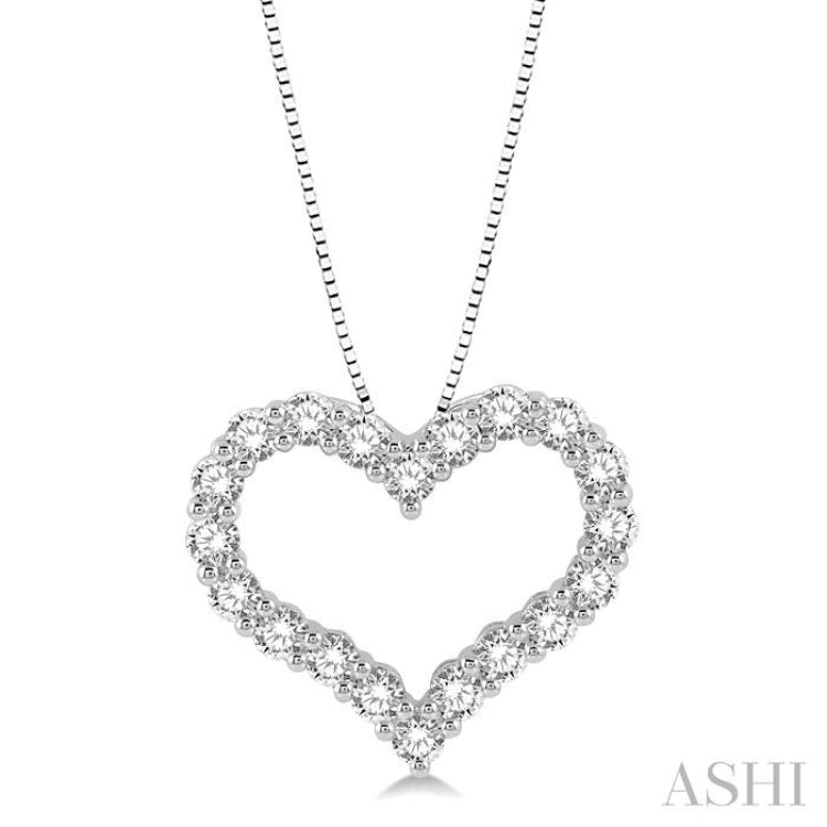 1 Ctw Heart Shape Round Cut Diamond Pendant With Chain in 14K White Gold