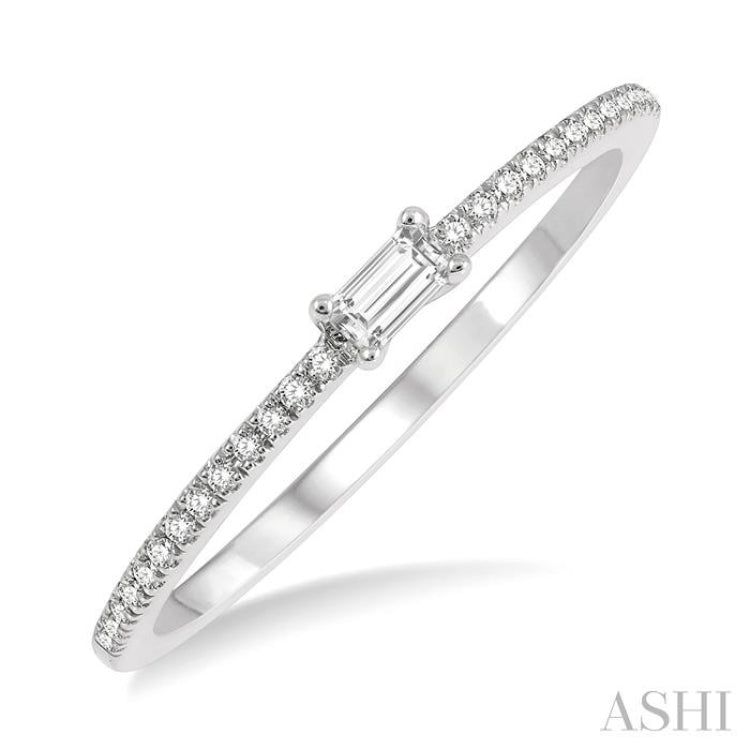 1/6 Ctw Petite Baguette Center Round Cut Diamond Stackable Ring in 14K White Gold