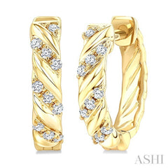 1/10 Ctw Half Twirl Round Cut Diamond Huggie Petite Earrings in 10K Yellow Gold