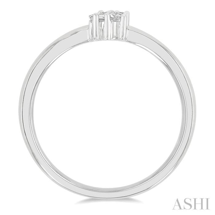 1/6 Ctw Petite Tri-Stone Scatter Princess, Baguette & Round Cut Diamond Fashion Ring in 10K White Gold