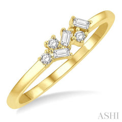1/8 Ctw Scatter Baguette and Round Cut Diamond Petite Fashion Ring in 14K Yellow Gold